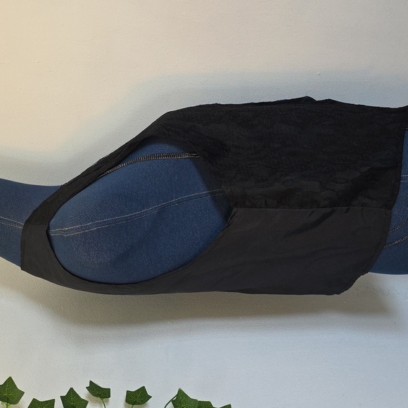 Vintage Black Lace Overlay Open Front Vest By Liz Sinclair - Picture 5 of 9